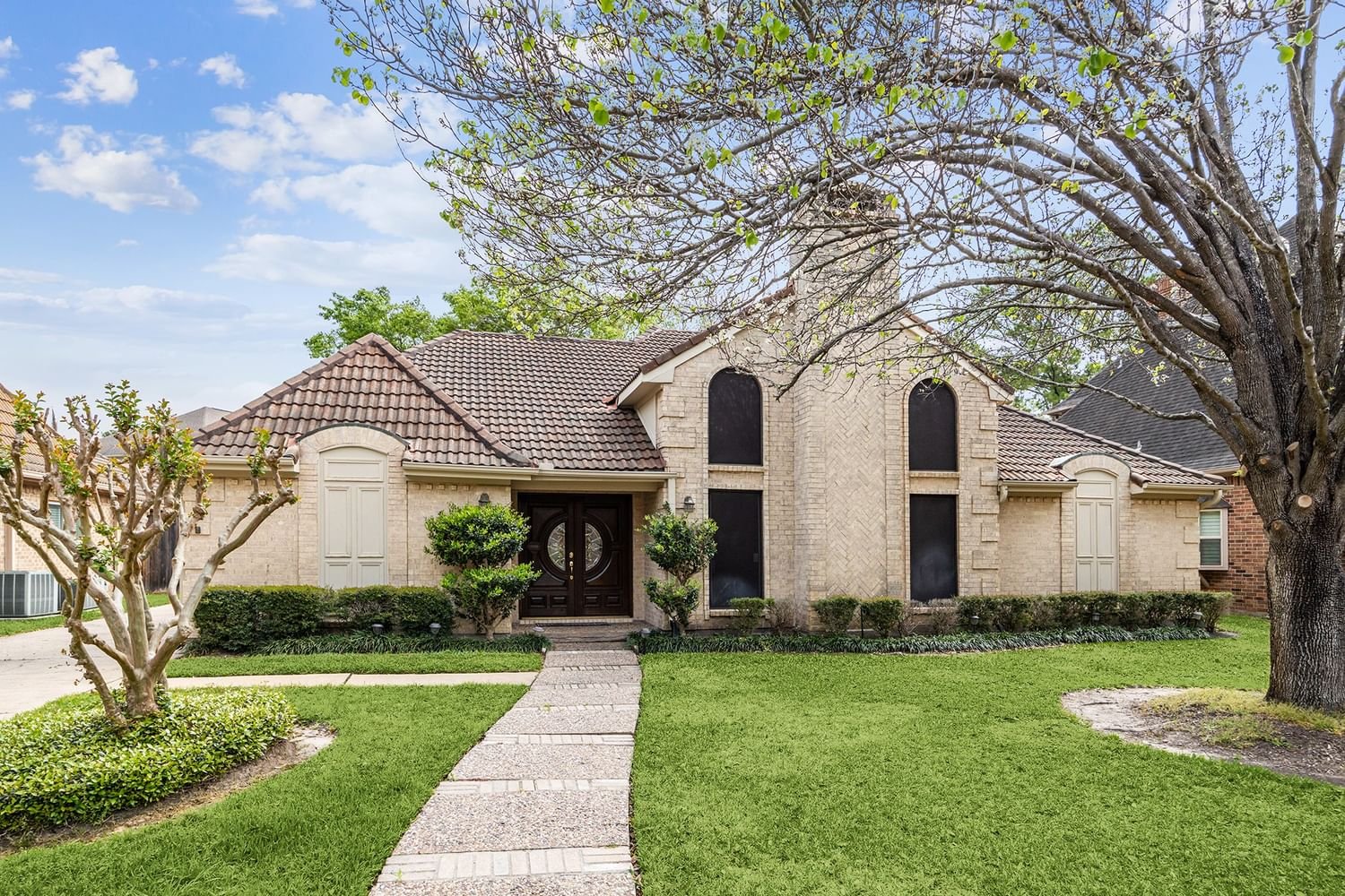 Real estate property located at 1043 Trapper Hill, Harris, Briarhills, Houston, TX, US