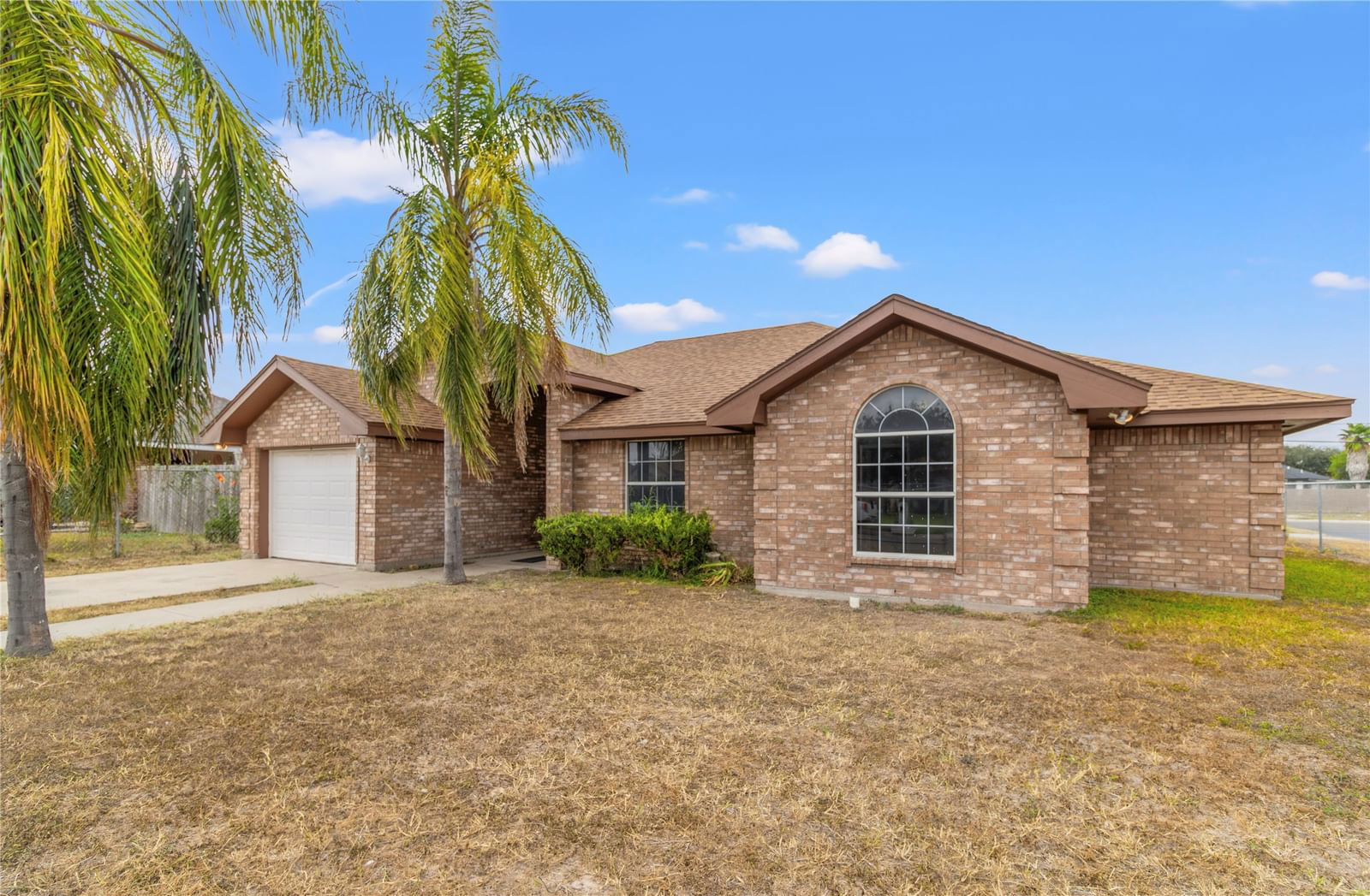 Real estate property located at 2407 Flores, Hidalgo, Girasol Estates, Mission, TX, US