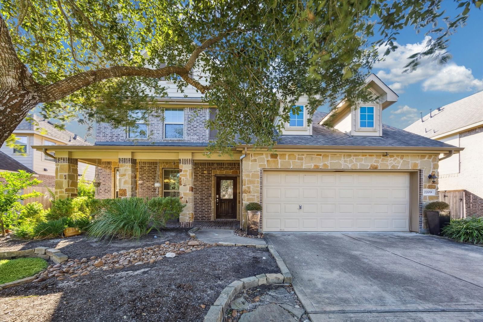 Real estate property located at 2209 Valley Blossum, Galveston, Magnolia Creek Sec 10 2008, League City, TX, US