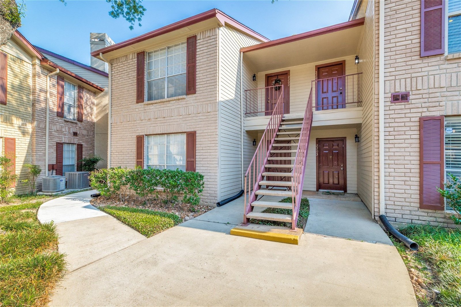 Real estate property located at 2120 El Paseo #2204, Harris, Houston, TX, US