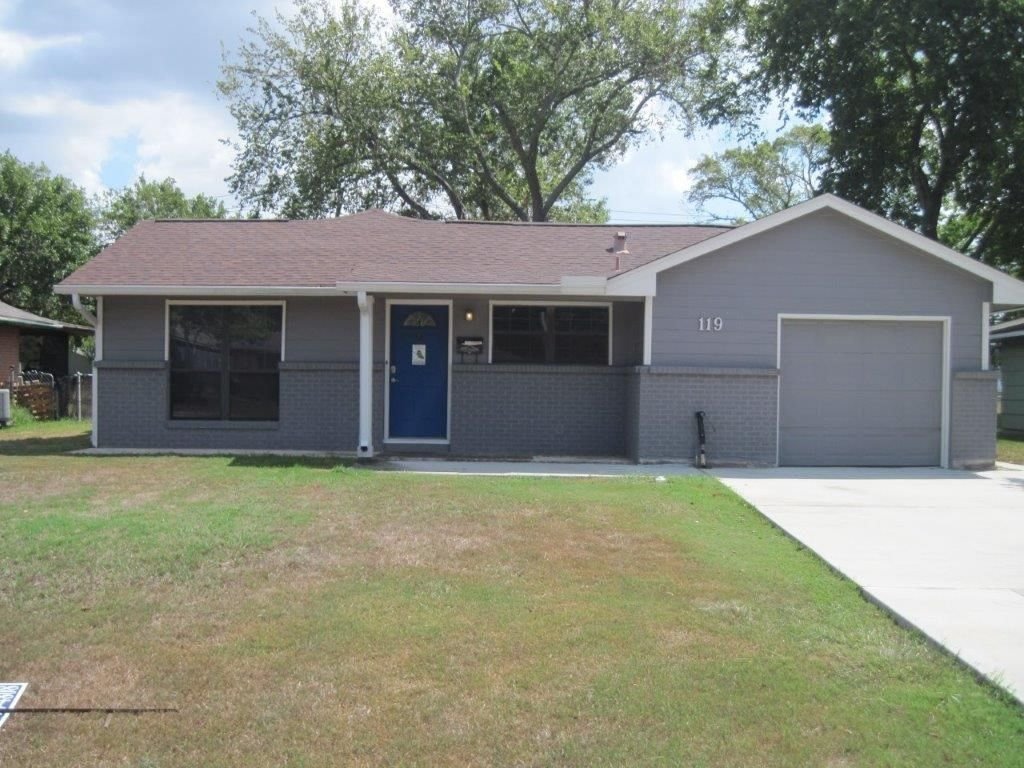 Real estate property located at 119 Yaupon, Brazoria, Area B-C-D-E-G-H-J-K-L Etc La, Lake Jackson, TX, US