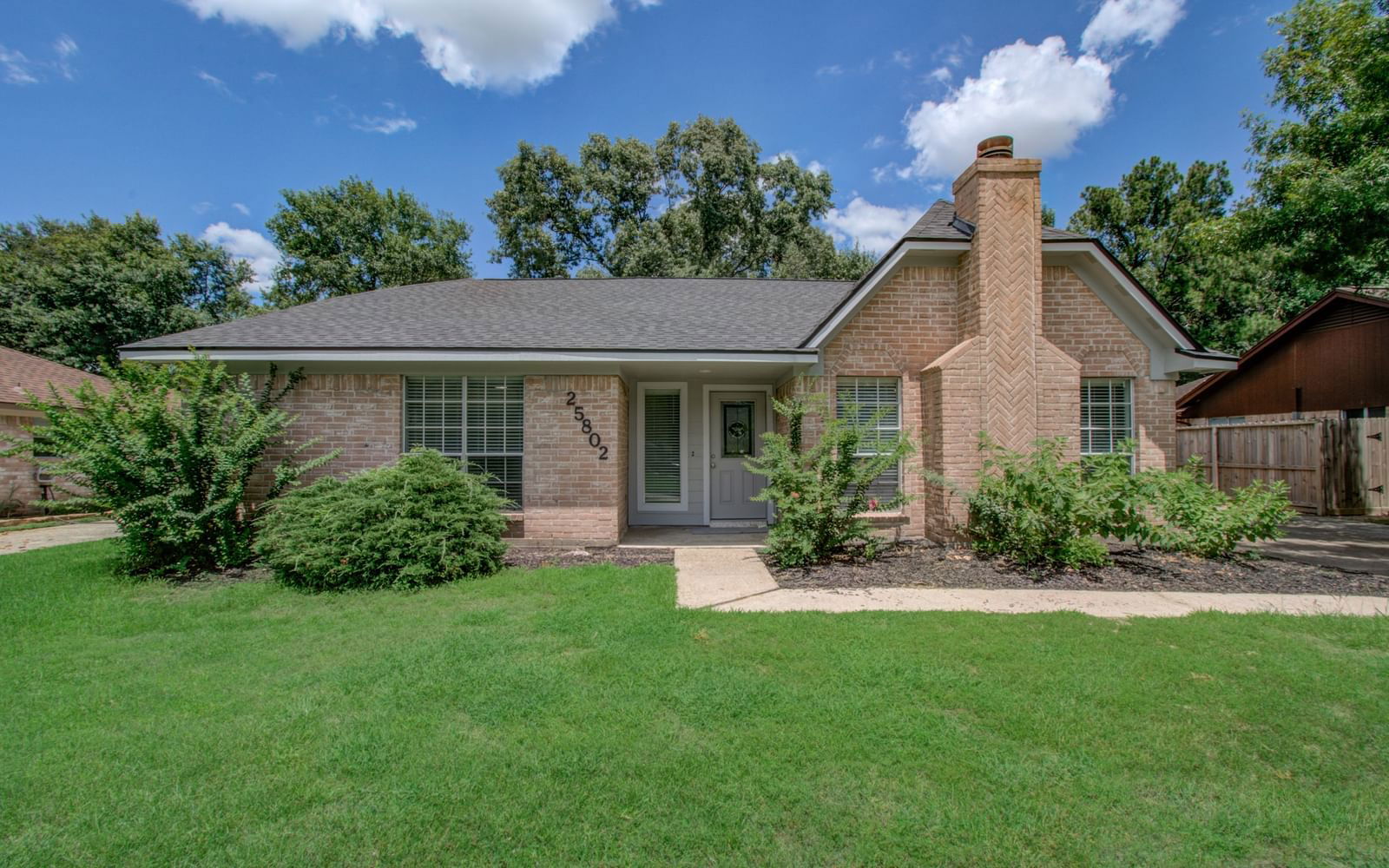 Real estate property located at 25802 Fairbrook, Harris, Lexington Woods North Sec 01, Spring, TX, US