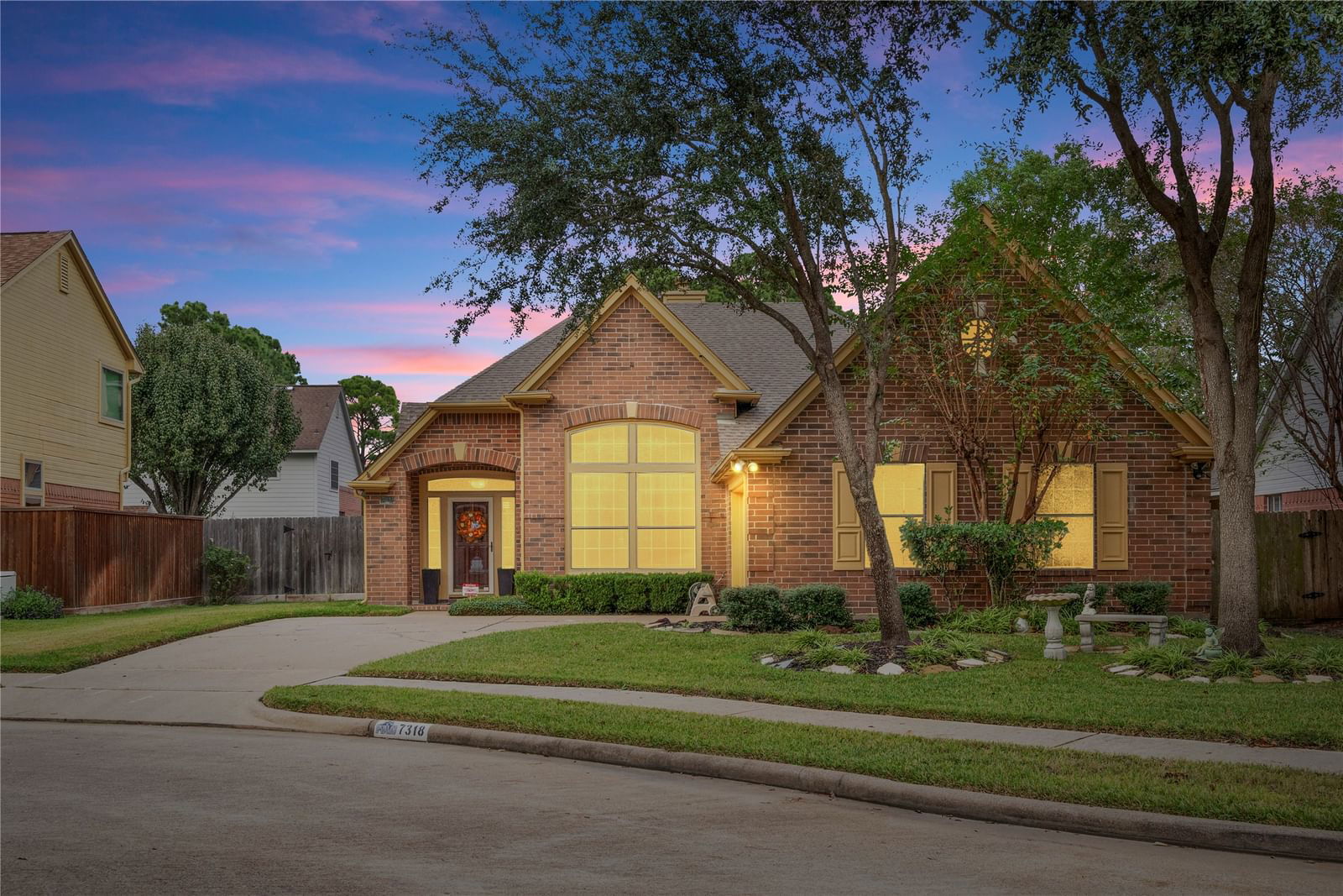 Real estate property located at 7318 Mountain Valley, Harris, Copperfield Place Village, Houston, TX, US