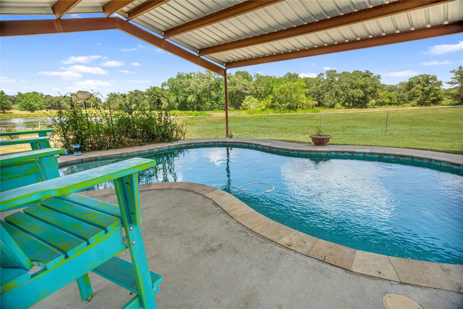 Real estate property located at 1015 County Road 458, Gonzales, Waelder, TX, US