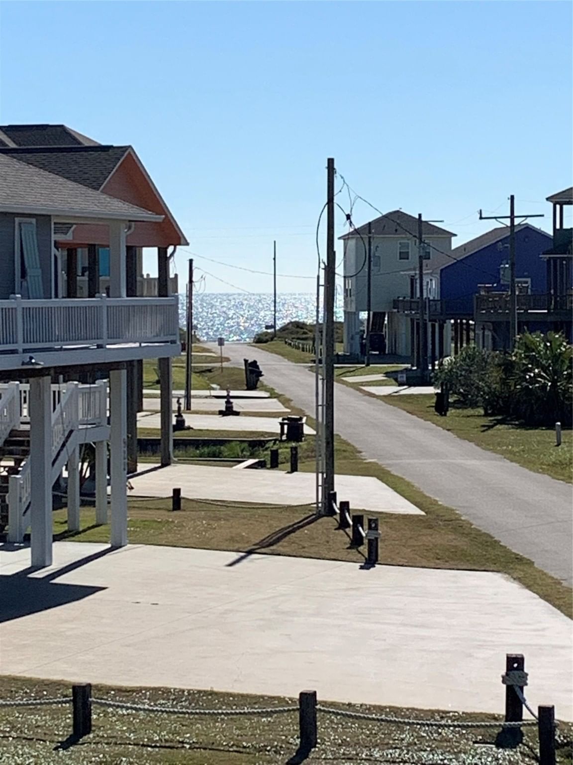 Real estate property located at 940 Driftwood, Galveston, Tidelands, Crystal Beach, TX, US