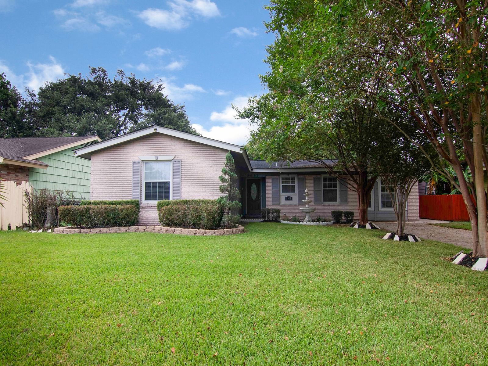 Real estate property located at 8618 Glenbrae, Harris, Gulf Fwy Oaks Sec 02, Houston, TX, US