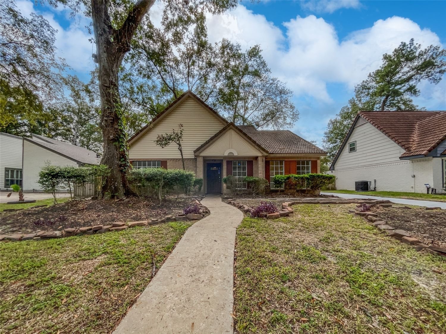 Real estate property located at 3526 Haven Pines, Harris, Greentree Village, Houston, TX, US