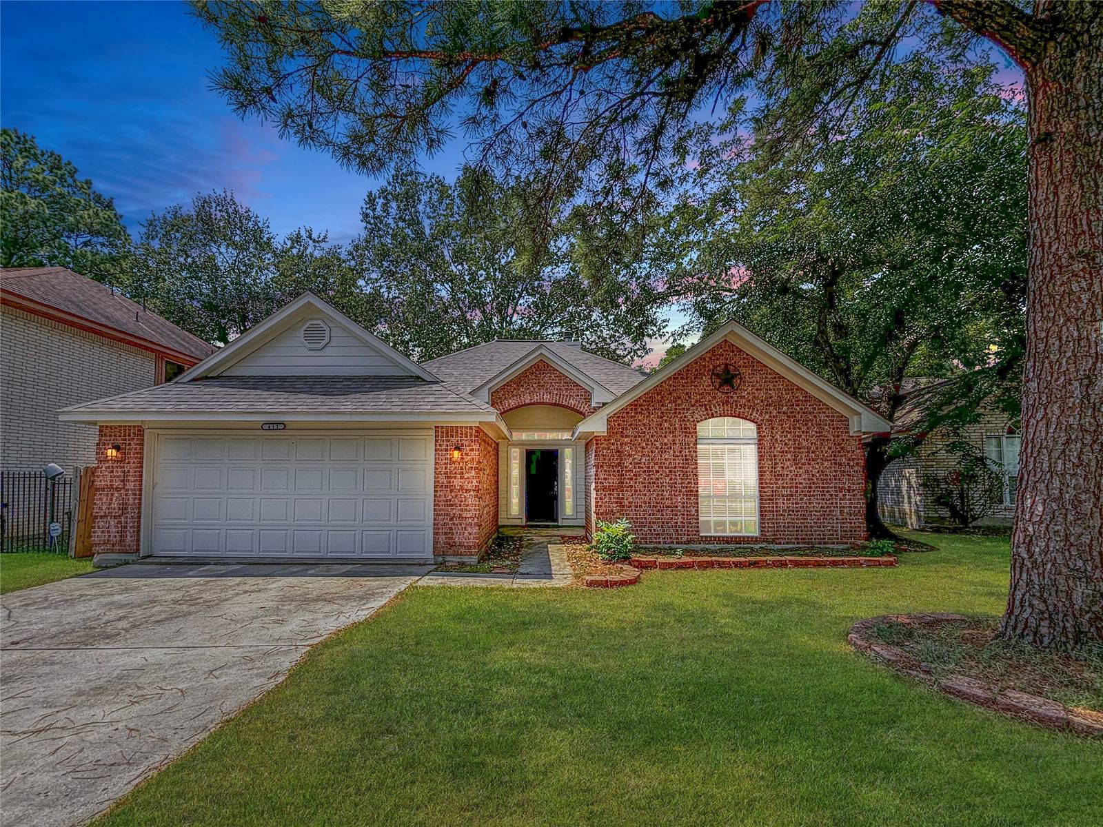 Real estate property located at 411 Paradise, Montgomery, Cape Conroe 02, Montgomery, TX, US