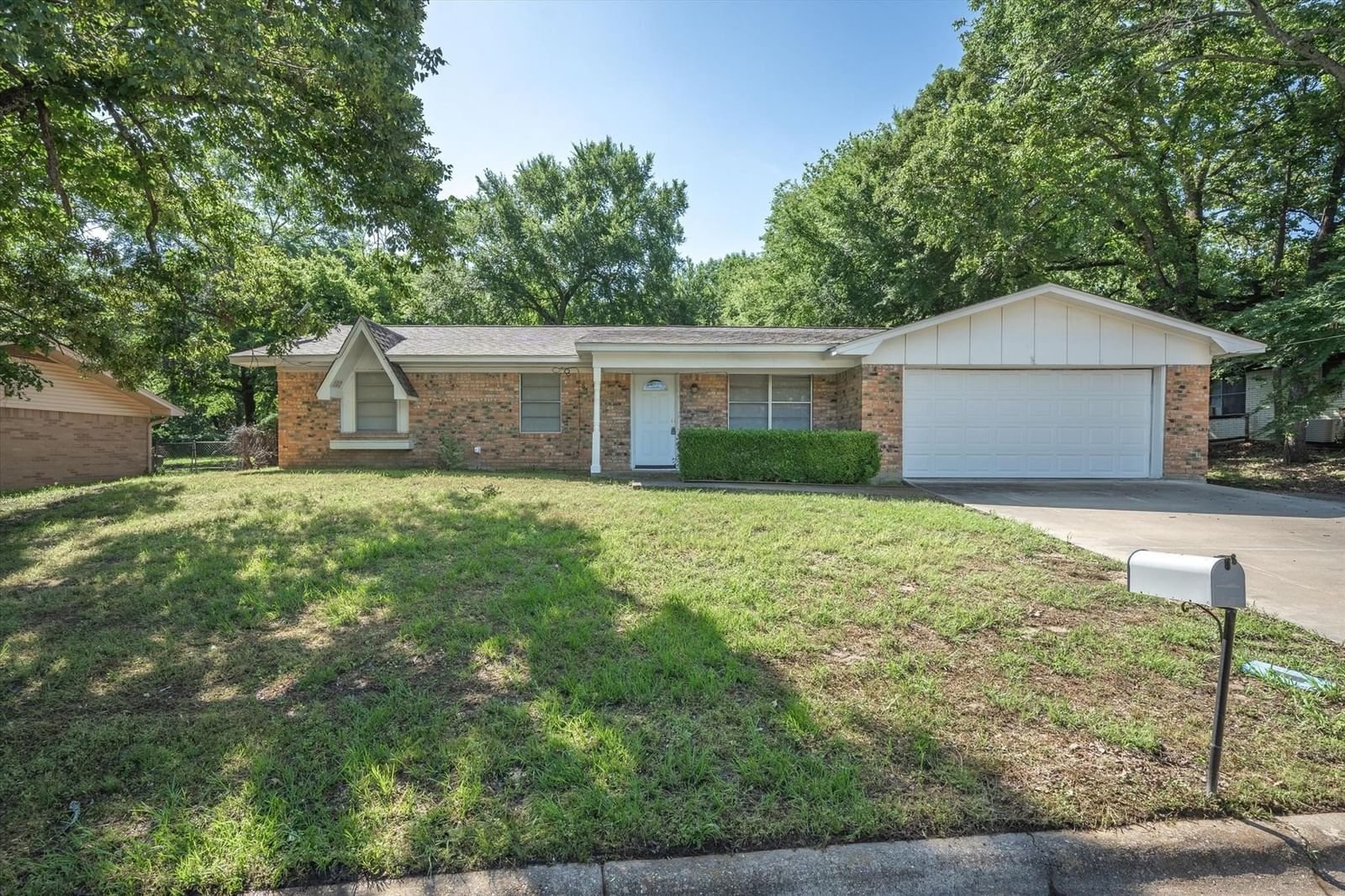 Real estate property located at 1318 Forrest, Van Zandt, Town & Country, Canton, TX, US