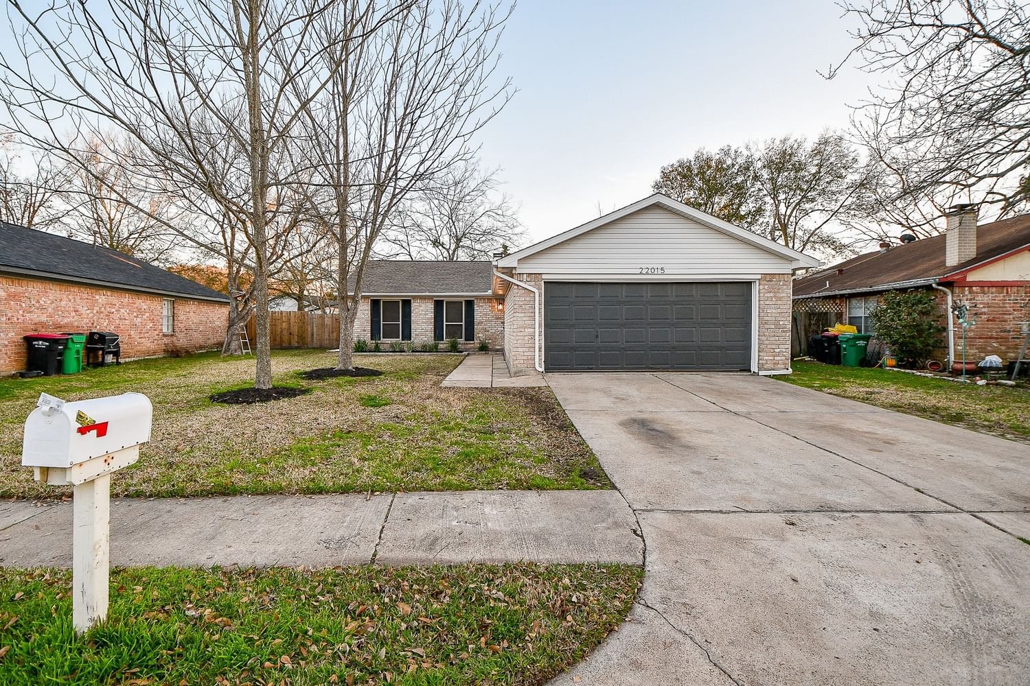 Real estate property located at 22015 Singing Spurs Drive, Harris, Silverstone, Katy, TX, US