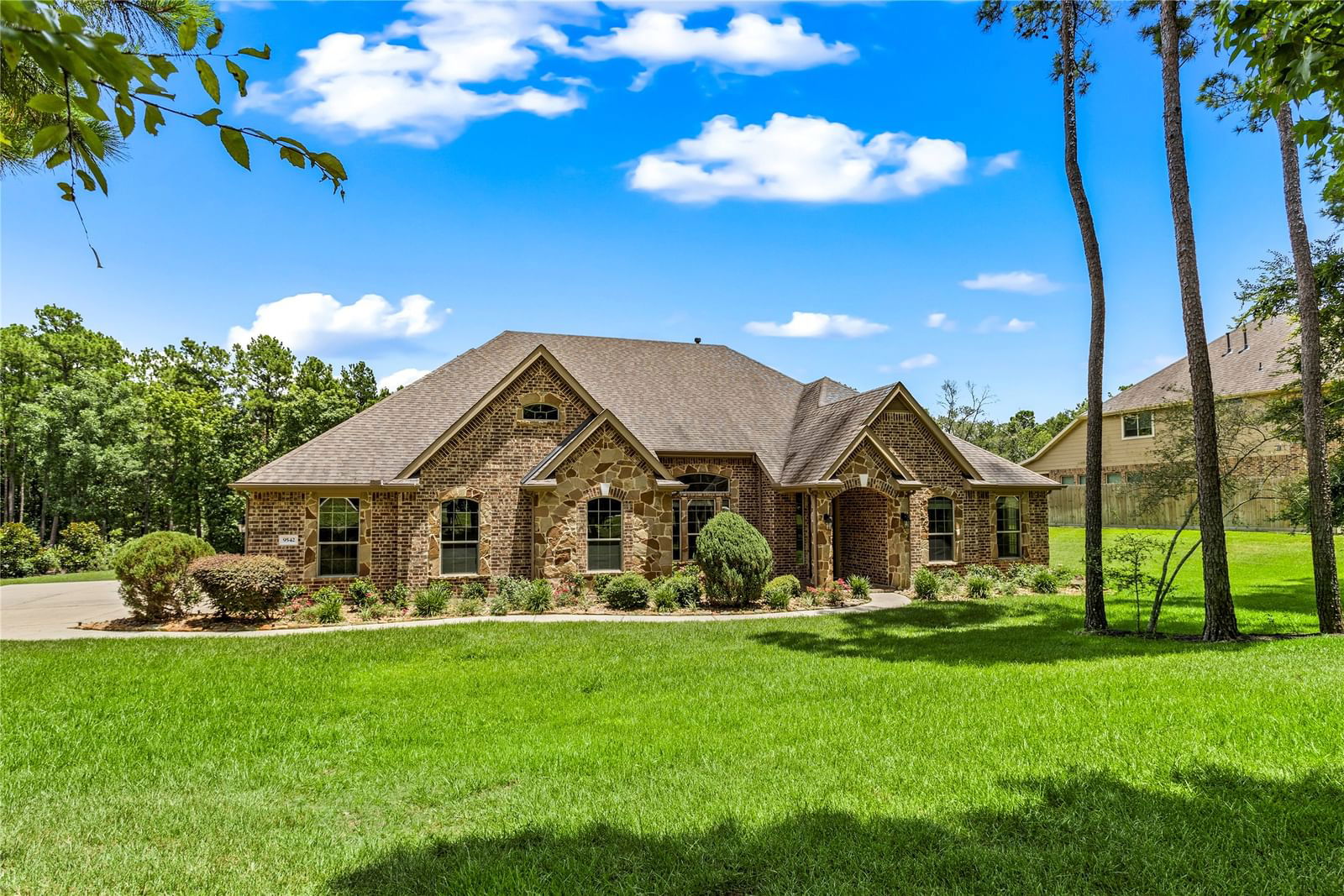 Real estate property located at 9542 Longmire Oaks, Montgomery, Longmire Creek Estates, Conroe, TX, US