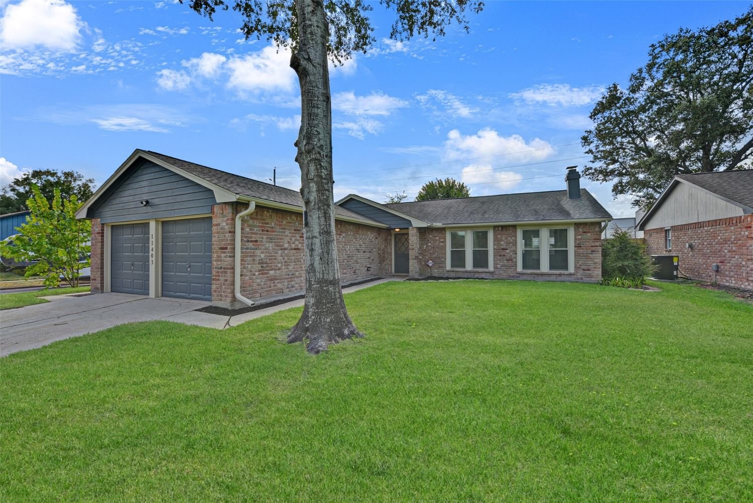 Real estate property located at 11403 Bonaparte, Harris, Cypress, TX, US