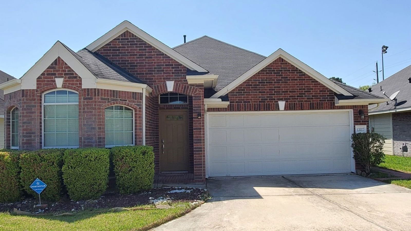 Real estate property located at 12027 Grace Hall, Harris, Park/Cedar Lndg Sec 01, Houston, TX, US