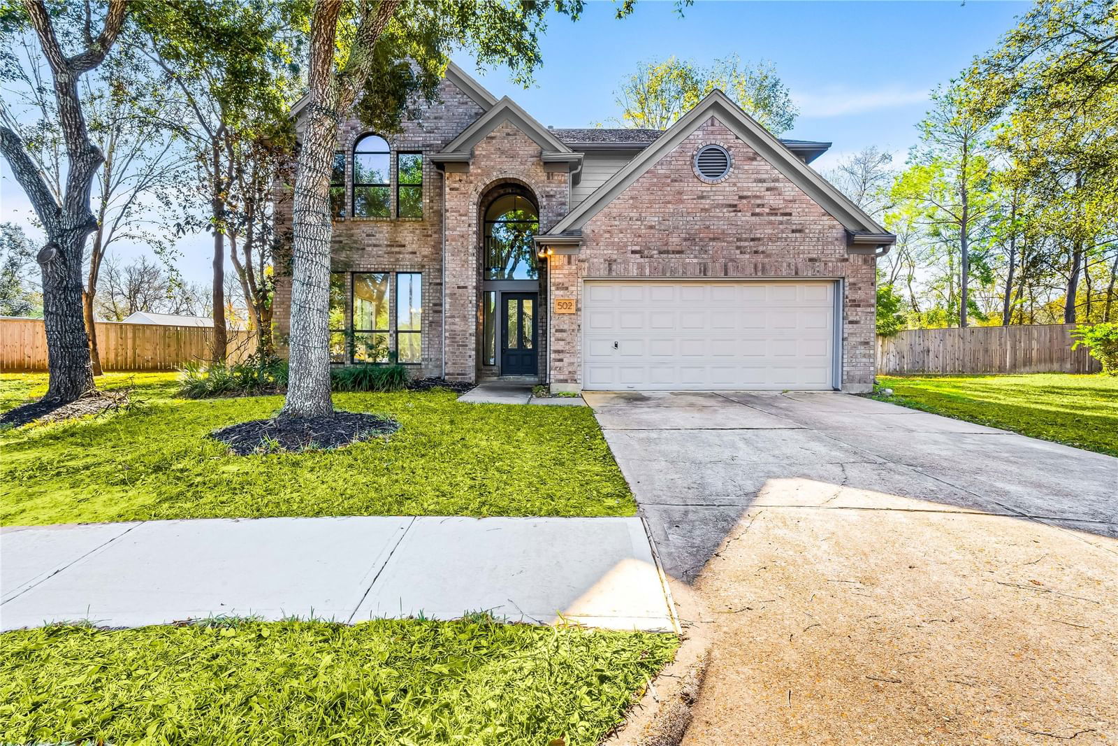 Real estate property located at 502 Deer Hollow, Fort Bend, Greatwood Crossing Sec 3, Sugar Land, TX, US