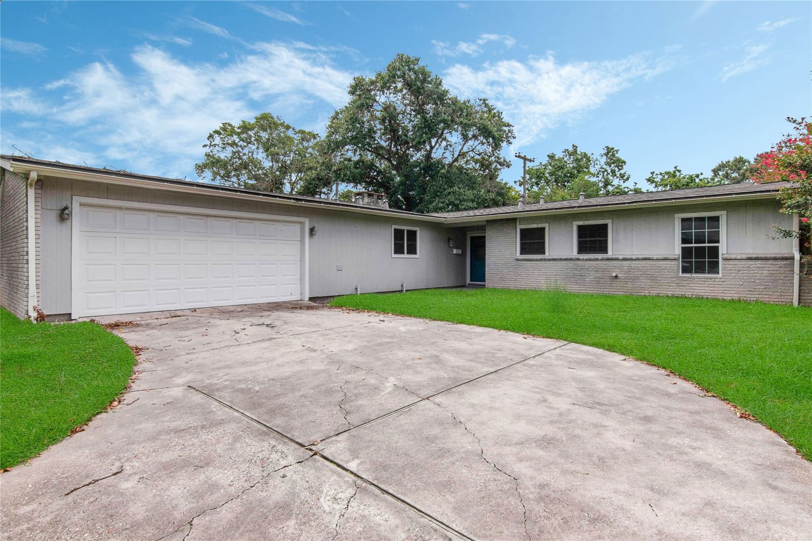 Real estate property located at 10334 Antrim, Harris, Fairmont Park, La Porte, TX, US