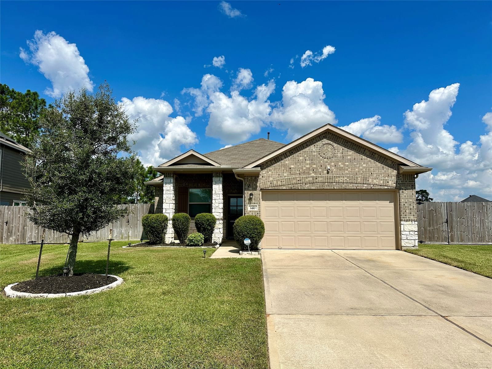 Real estate property located at 1410 Alice, Jefferson, The Cove at Taylor Landing, Beaumont, TX, US