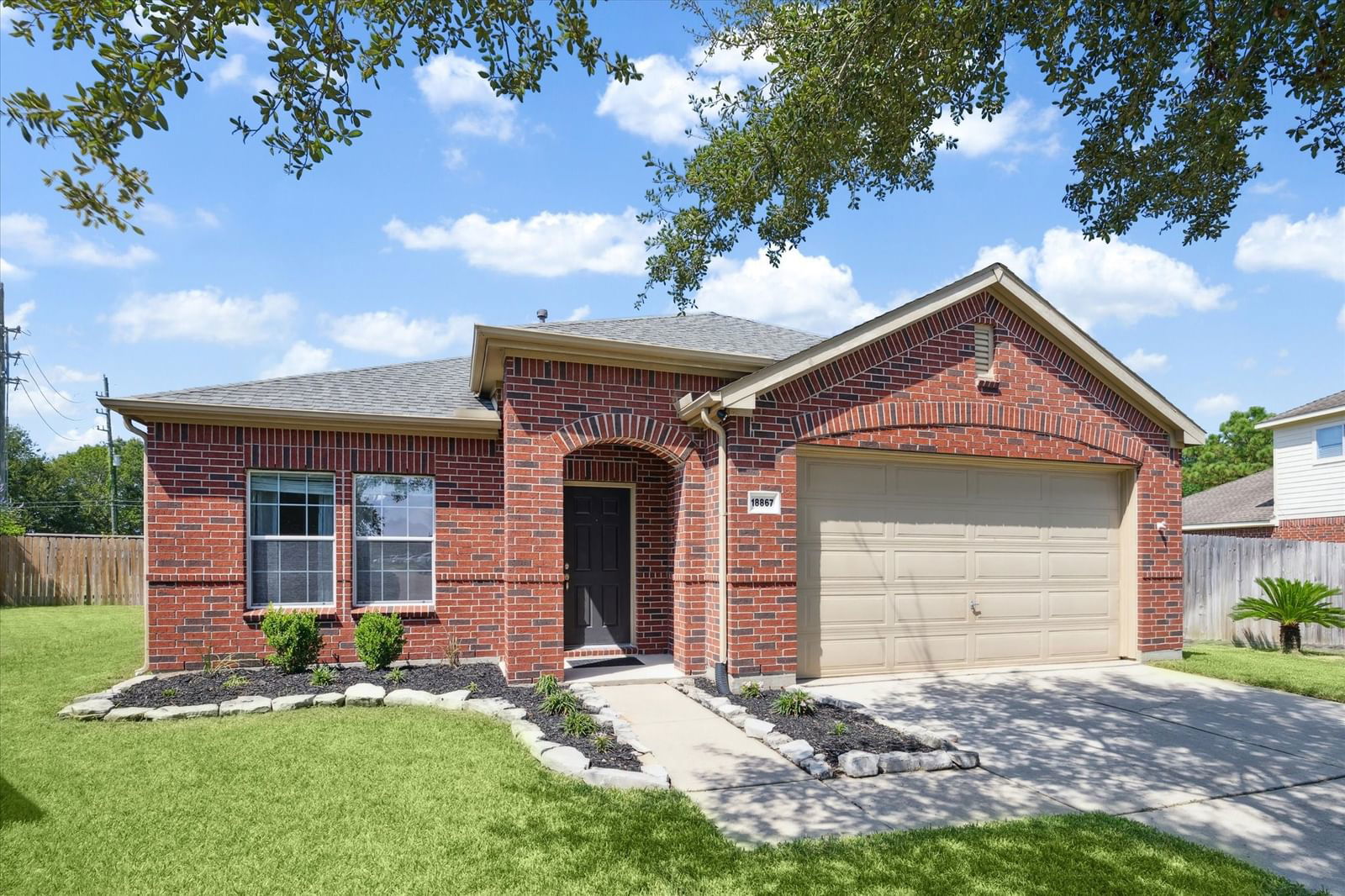 Real estate property located at 18867 Lantern Cove, Harris, Memorial Springs, Tomball, TX, US