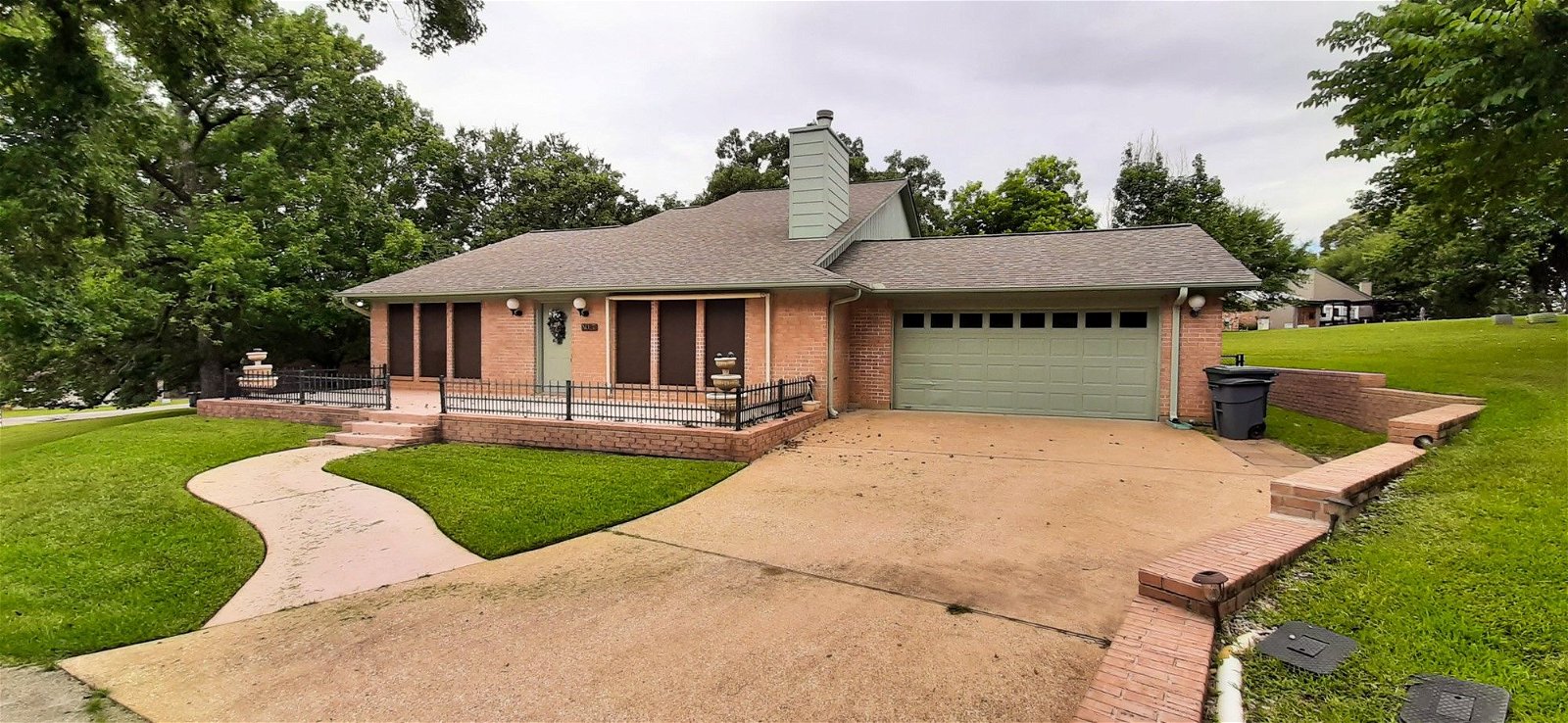 Real estate property located at 7 Hogan Lane, Walker, Elkins Lake, Huntsville, TX, US