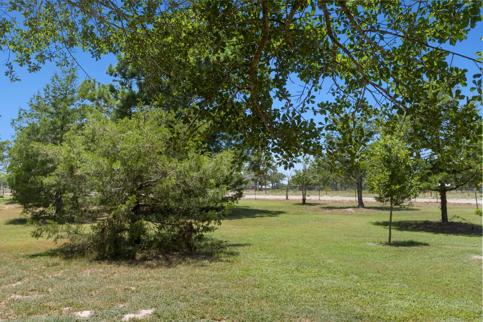 Real estate property located at 1071 Blacksmith, Colorado, N/A, Weimar, TX, US