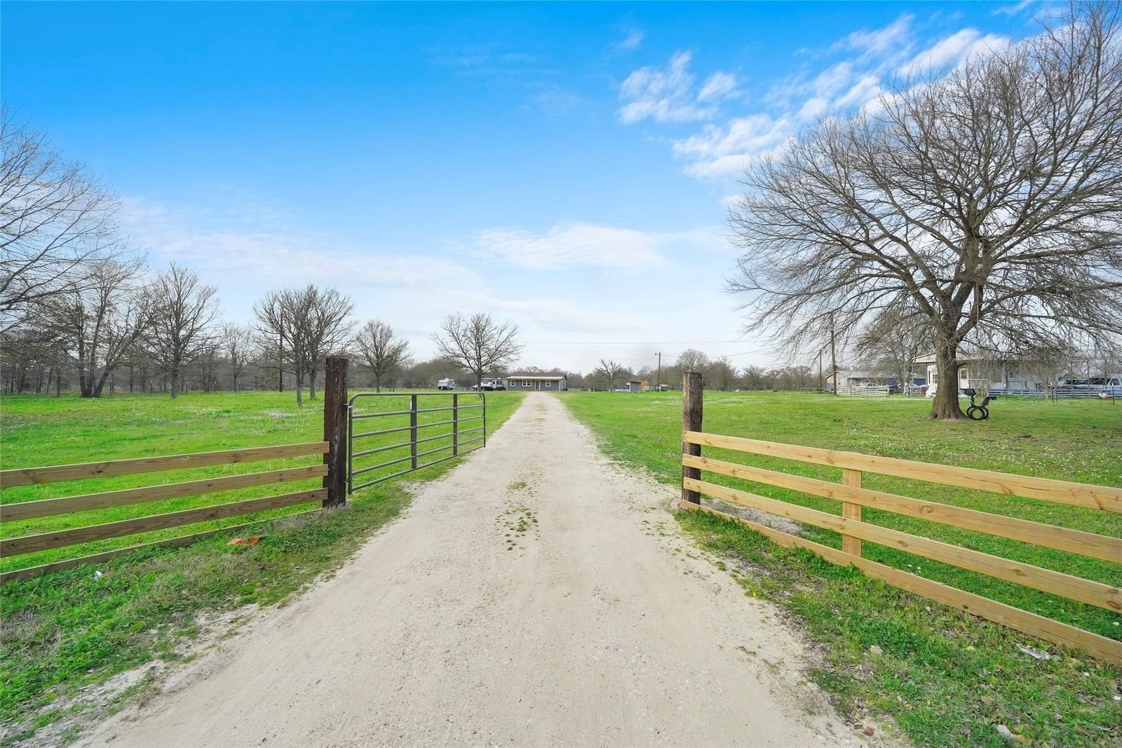Real estate property located at 14472 County Road 229, Grimes, 2620 ESTATES, Bedias, TX, US