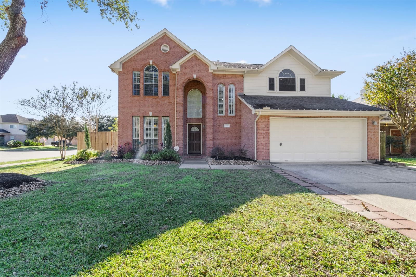 Real estate property located at 6402 Lauren, Brazoria, West Oaks Village Sec 1 Ph, Pearland, TX, US