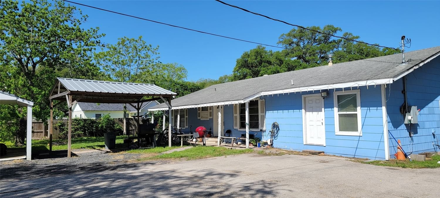 Real estate property located at 1902 1/2 Beaumont, Galveston, League City Div B, League City, TX, US