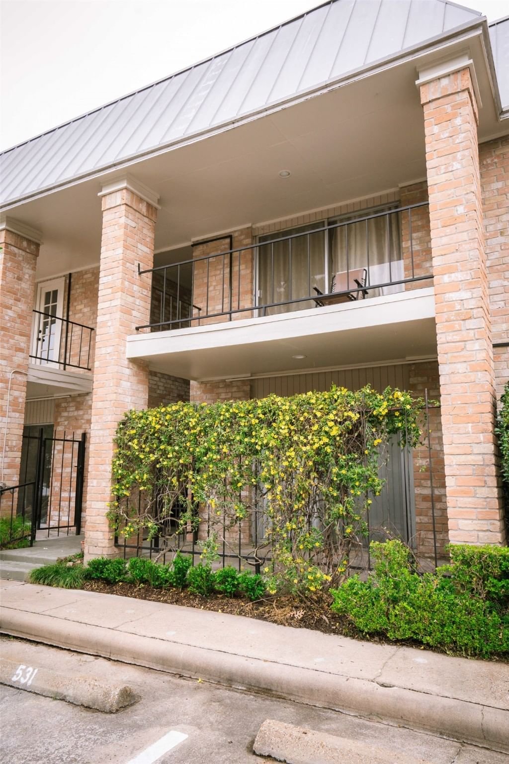 Real estate property located at 2224 Piney Point #101, Harris, Deerwood Condo Bldg M, Houston, TX, US