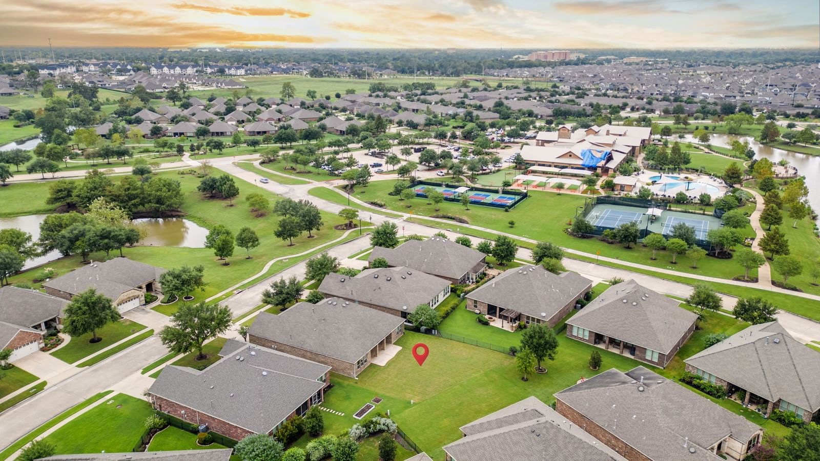 Real estate property located at 809 Cardinal Flower, Fort Bend, Del Webb Sweetgrass, Richmond, TX, US