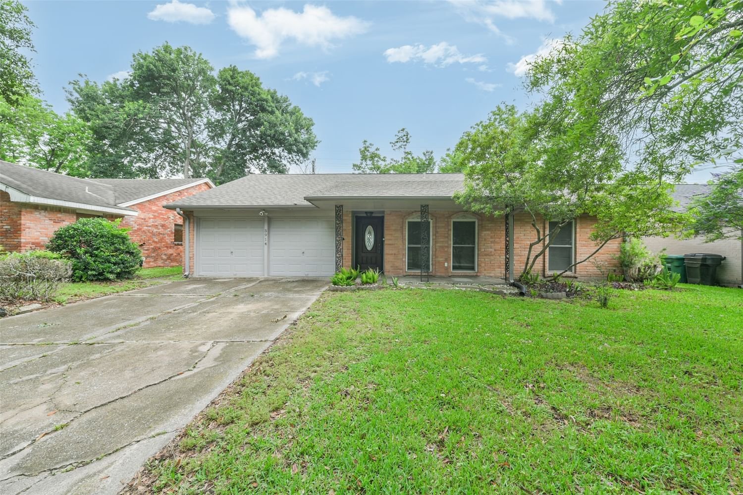 Real estate property located at 5914 Willowbend, Harris, Westbury Sec 05, Houston, TX, US