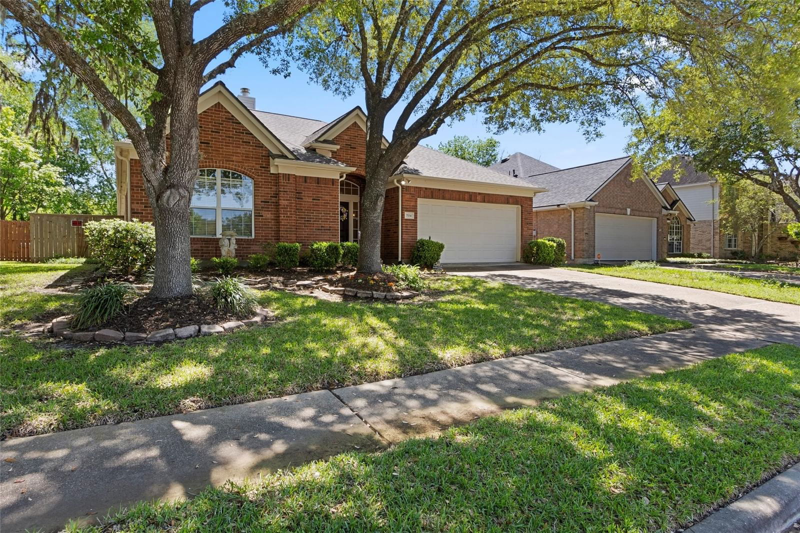 Real estate property located at 7514 Broken Oak, Fort Bend, Greatwood Crossing, Sugar Land, TX, US