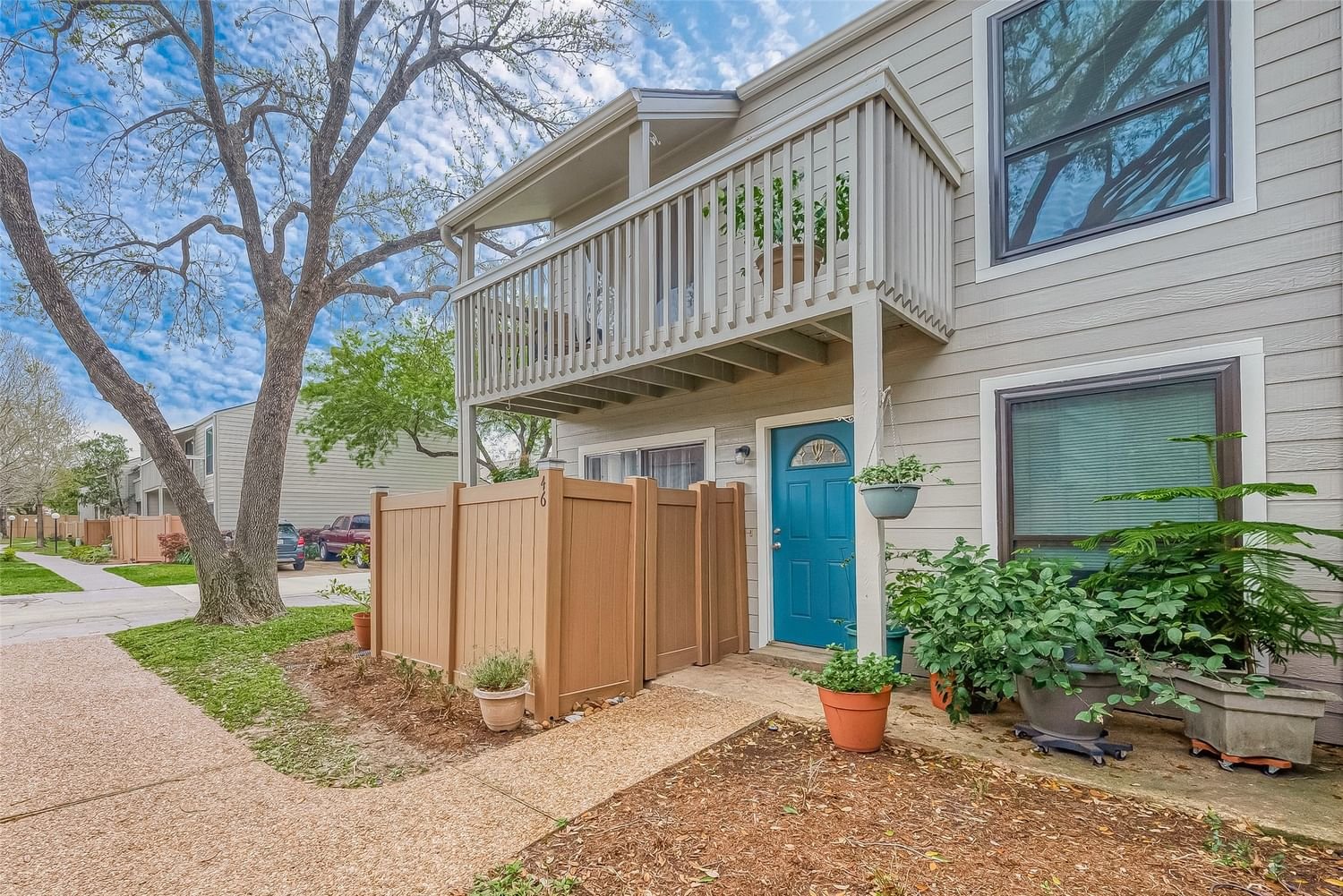 Real estate property located at 2379 Briarwest #46, Harris, Autumn Chase T/H Ph, Houston, TX, US