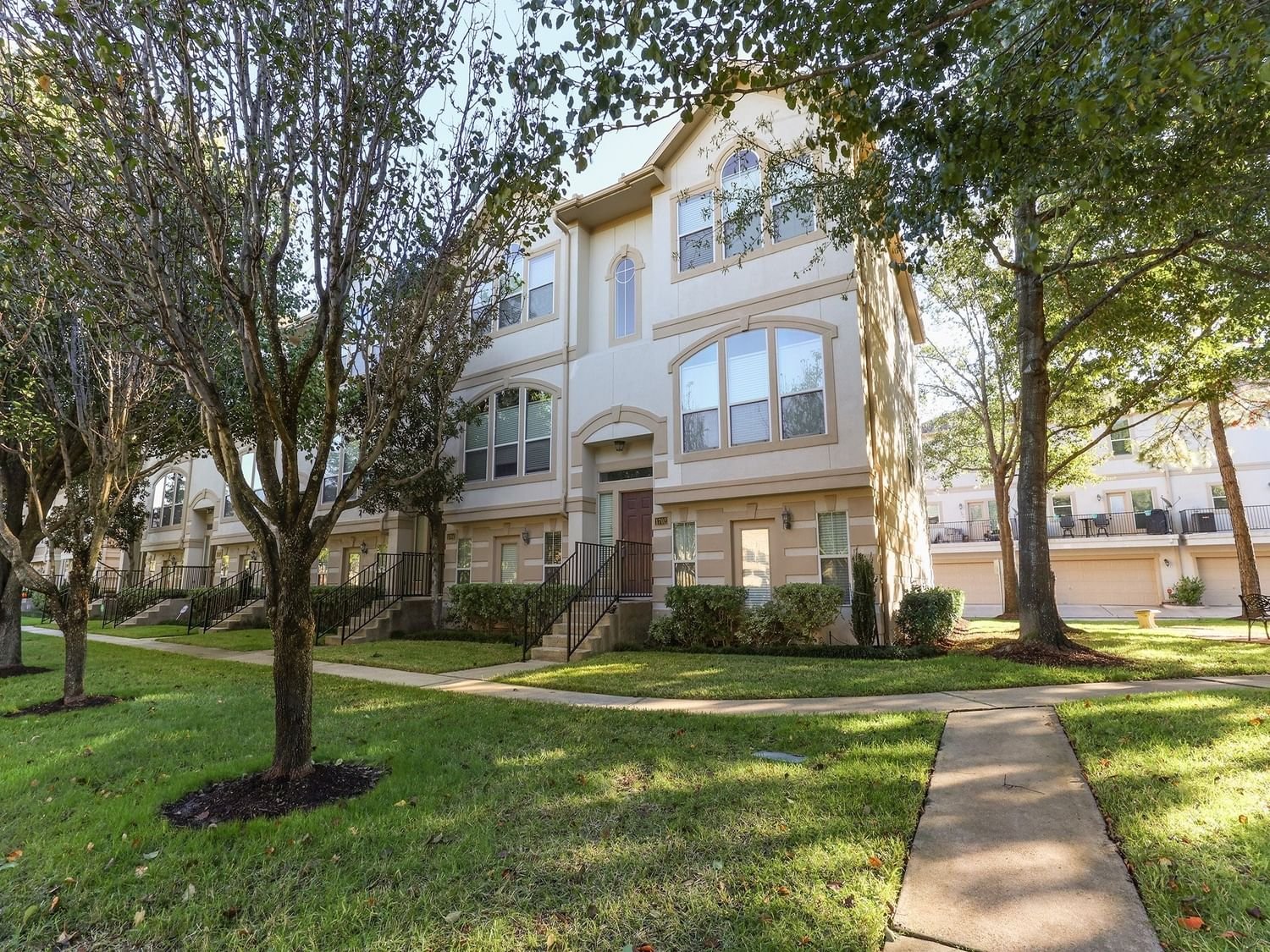 Real estate property located at 1702 French Village, Harris, Houston, TX, US