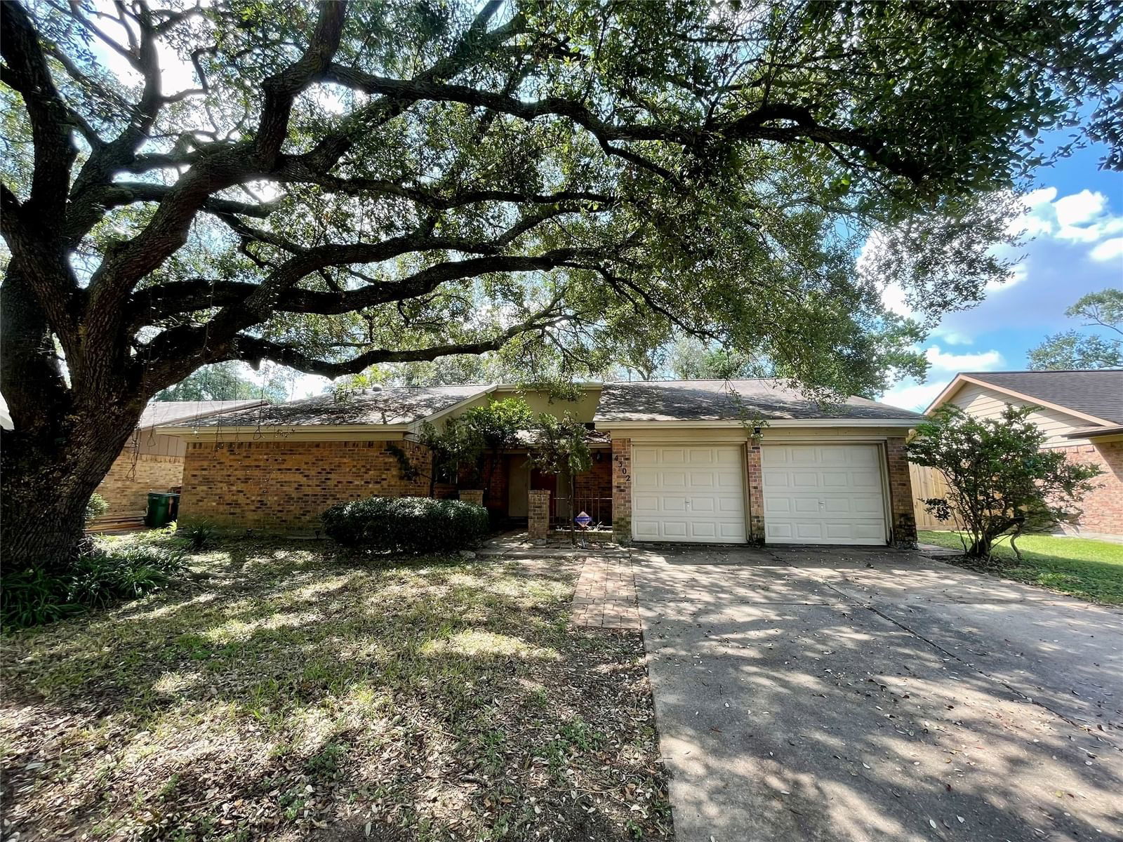 Real estate property located at 4302 Comanche, Harris, Parkgate Sec 04 R/P, Pasadena, TX, US