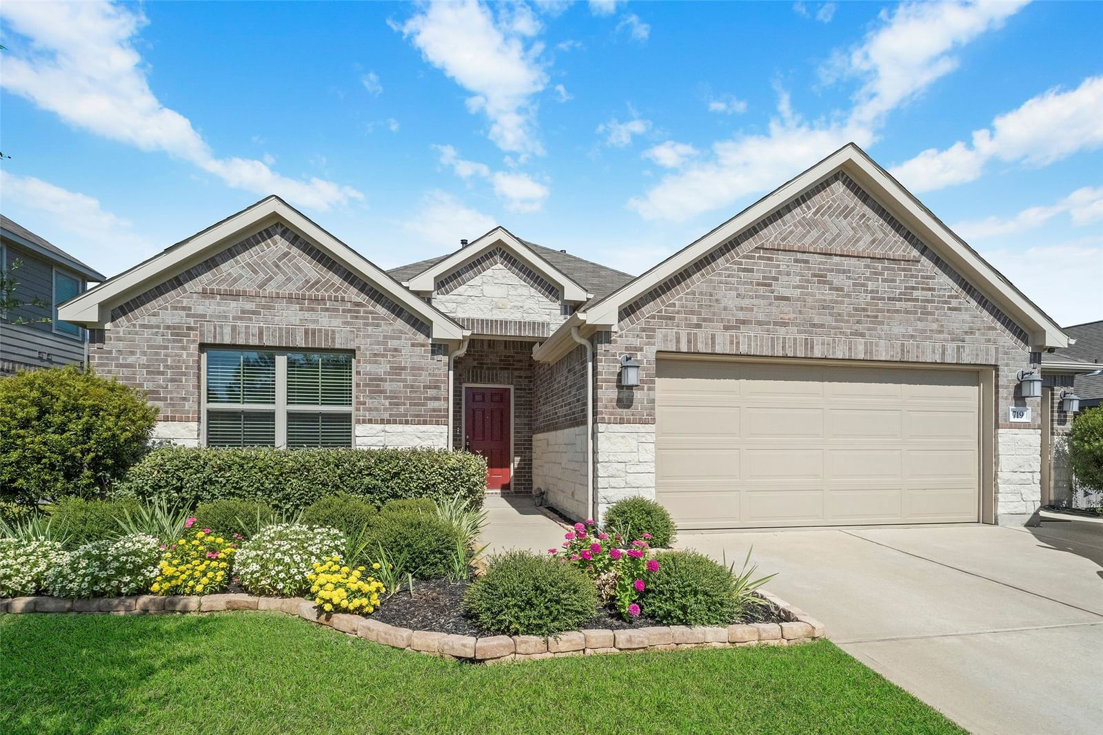 Real estate property located at 719 Autumn Lake, Montgomery, Magnolia Ridge Forest 06, Magnolia, TX, US