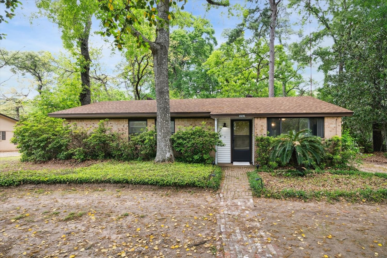 Real estate property located at 2319 Hickory Hollow, Montgomery, Spring Forest, Spring, TX, US
