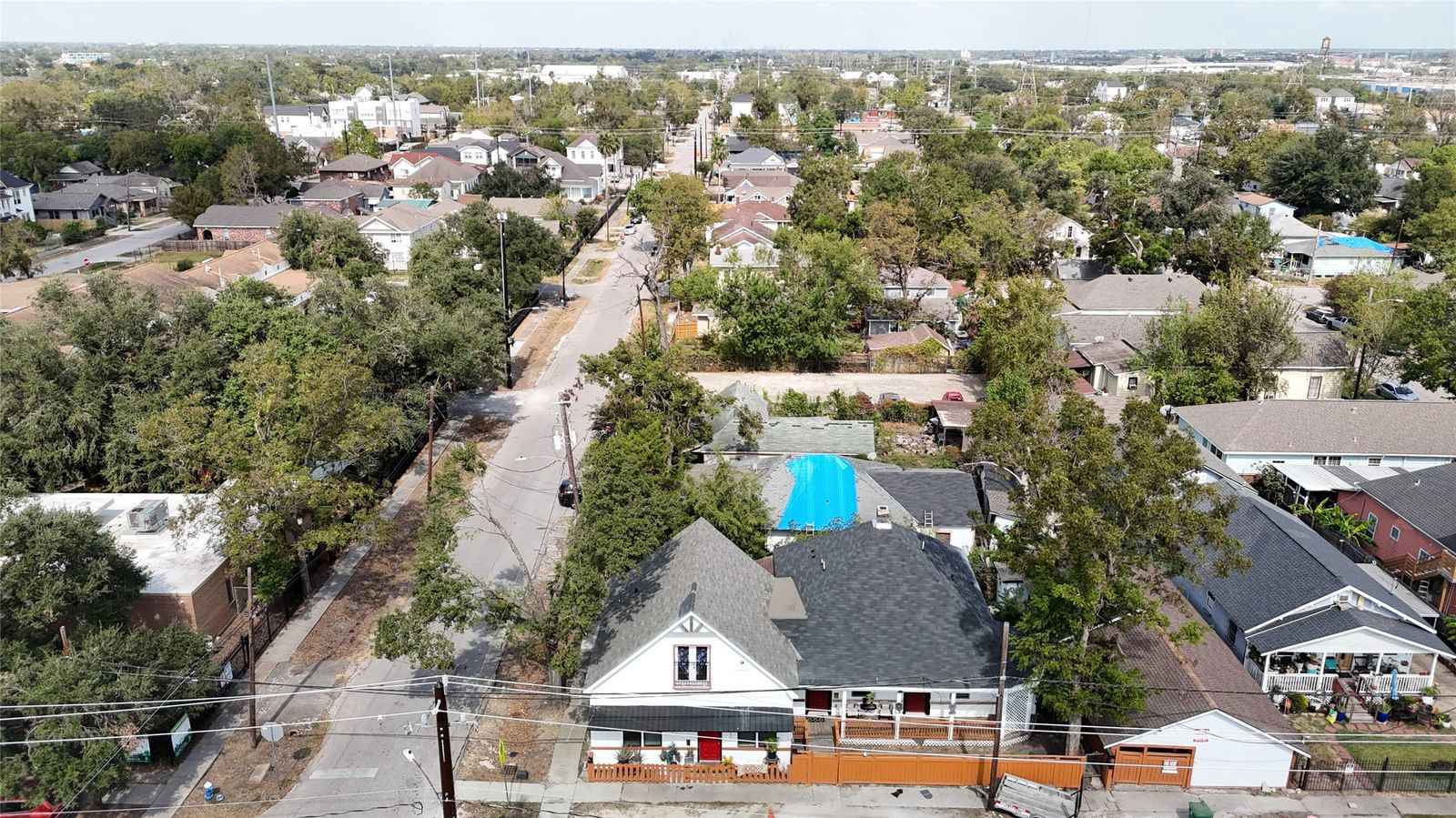 Real estate property located at 1501 Noble, Harris, Little & Dickinson, Houston, TX, US