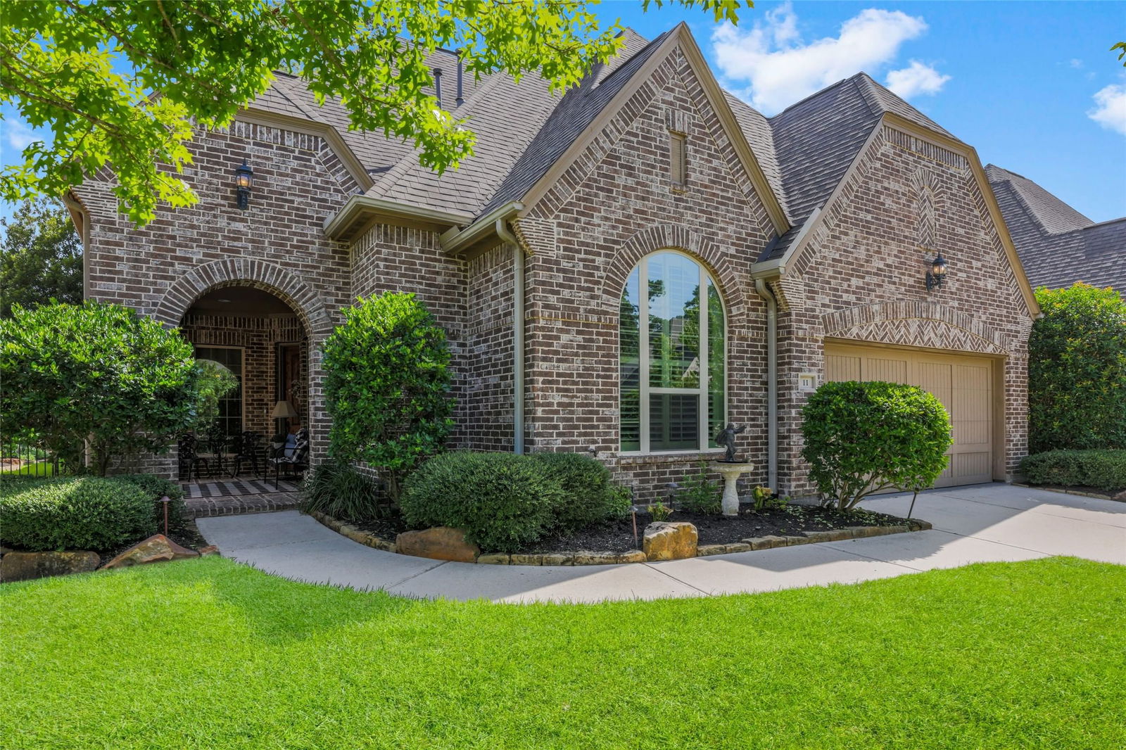 Real estate property located at 11 Corbel Point, Harris, Tomball, TX, US