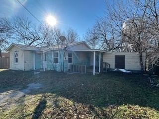 Real estate property located at 804 Lively, Montague, Harris, Bowie, TX, US