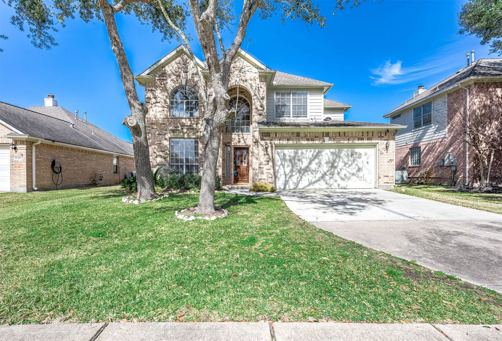 Real estate property located at 8305 Diamond Way, Brazoria, Villages Of Edgewater Estates, Pearland, TX, US