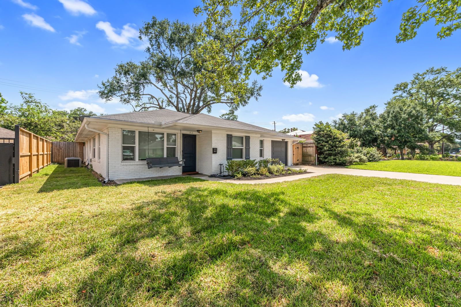 Real estate property located at 1919 De Milo, Harris, Oak Forest Add Sec 12, Houston, TX, US