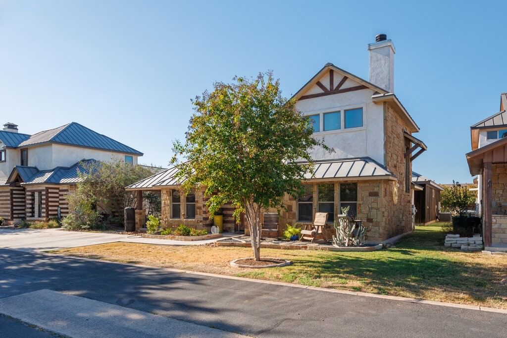 Real estate property located at 1682 Gruene Vineyard, Comal, Vineyard Gruene, New Braunfels, TX, US