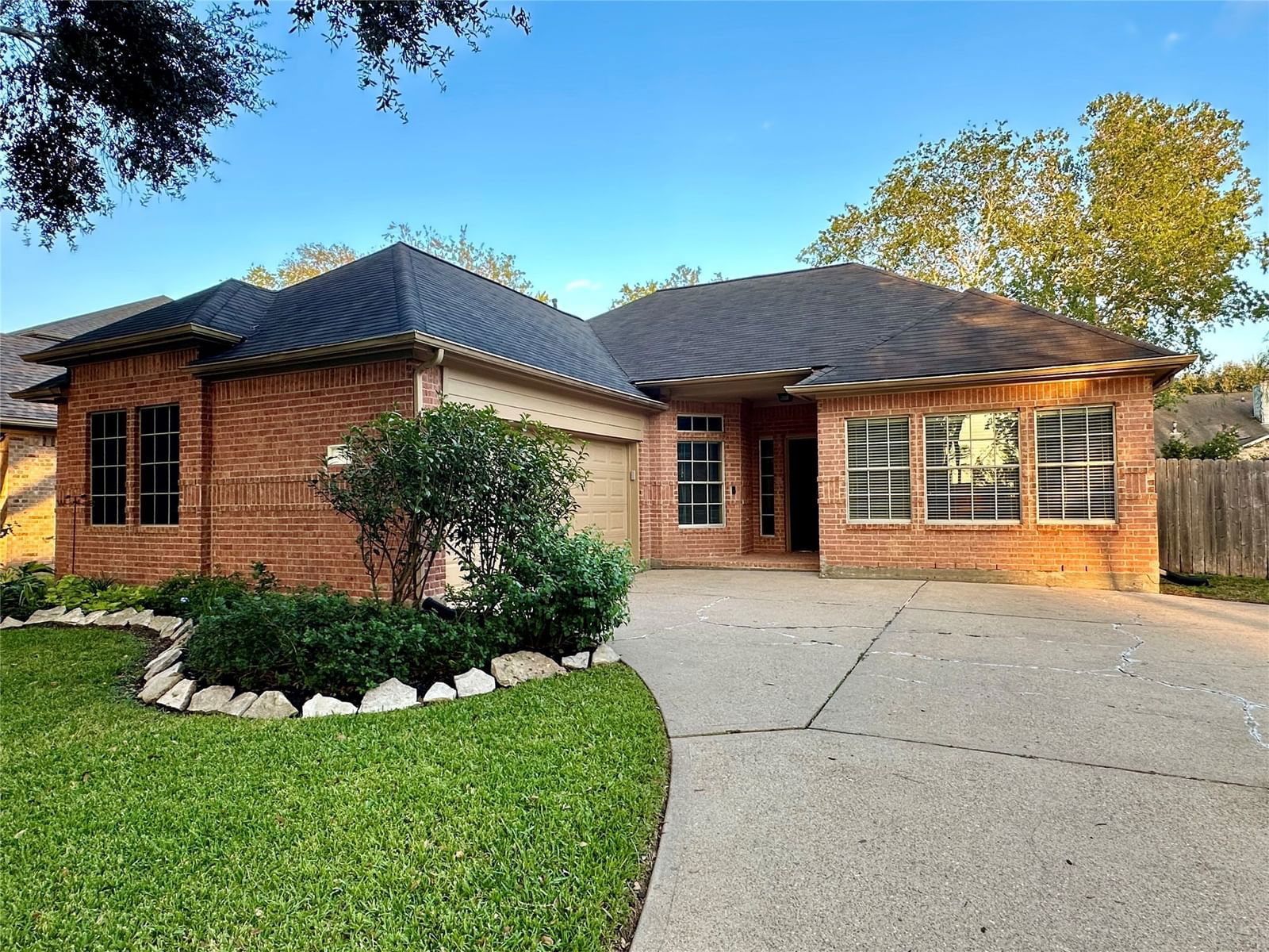 Real estate property located at 511 High Meadows, Fort Bend, Autumn Ridge, Sugar Land, TX, US