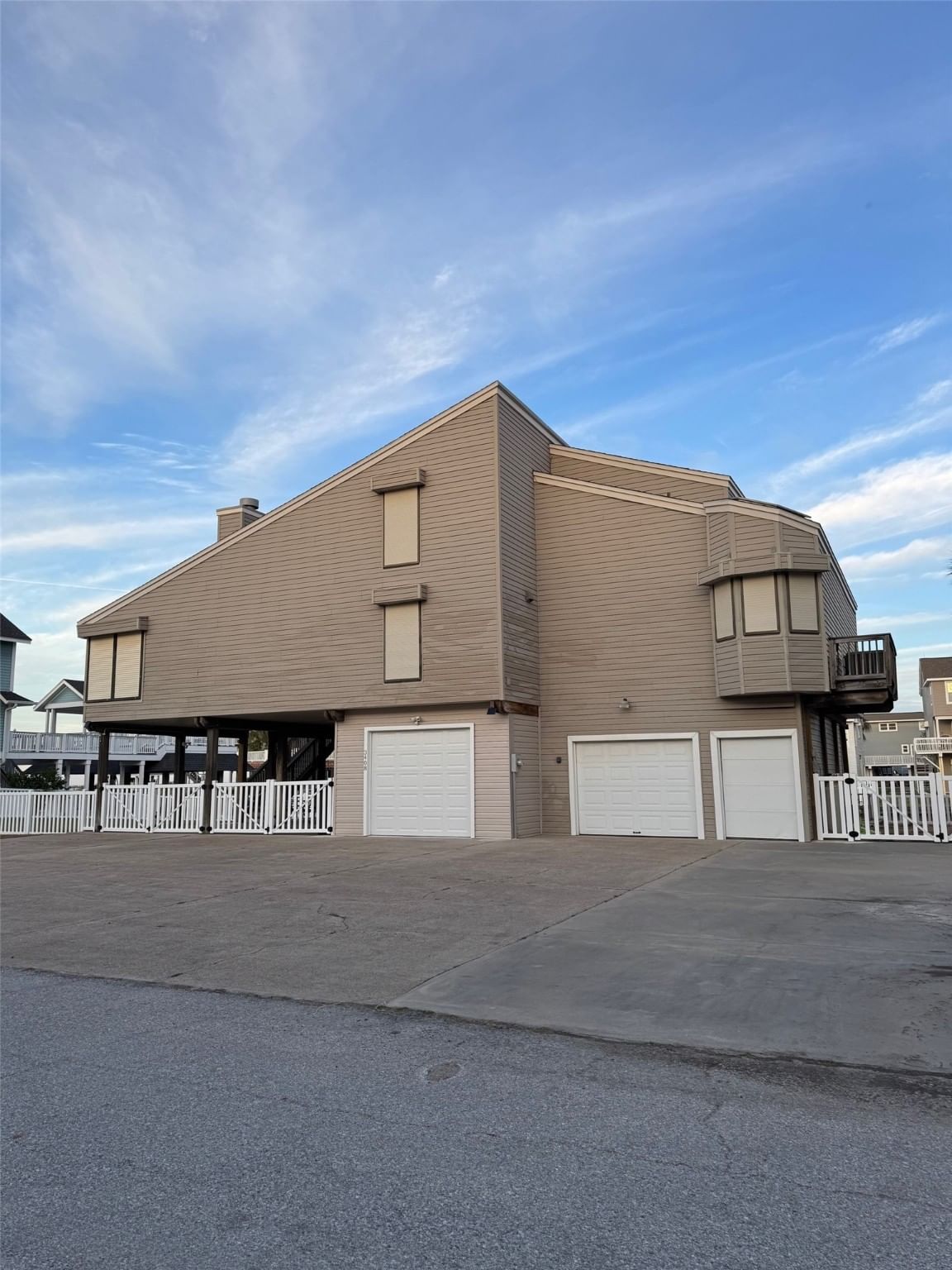 Real estate property located at 3408 Jolly Roger, Galveston, Pirates Cove, Galveston, TX, US