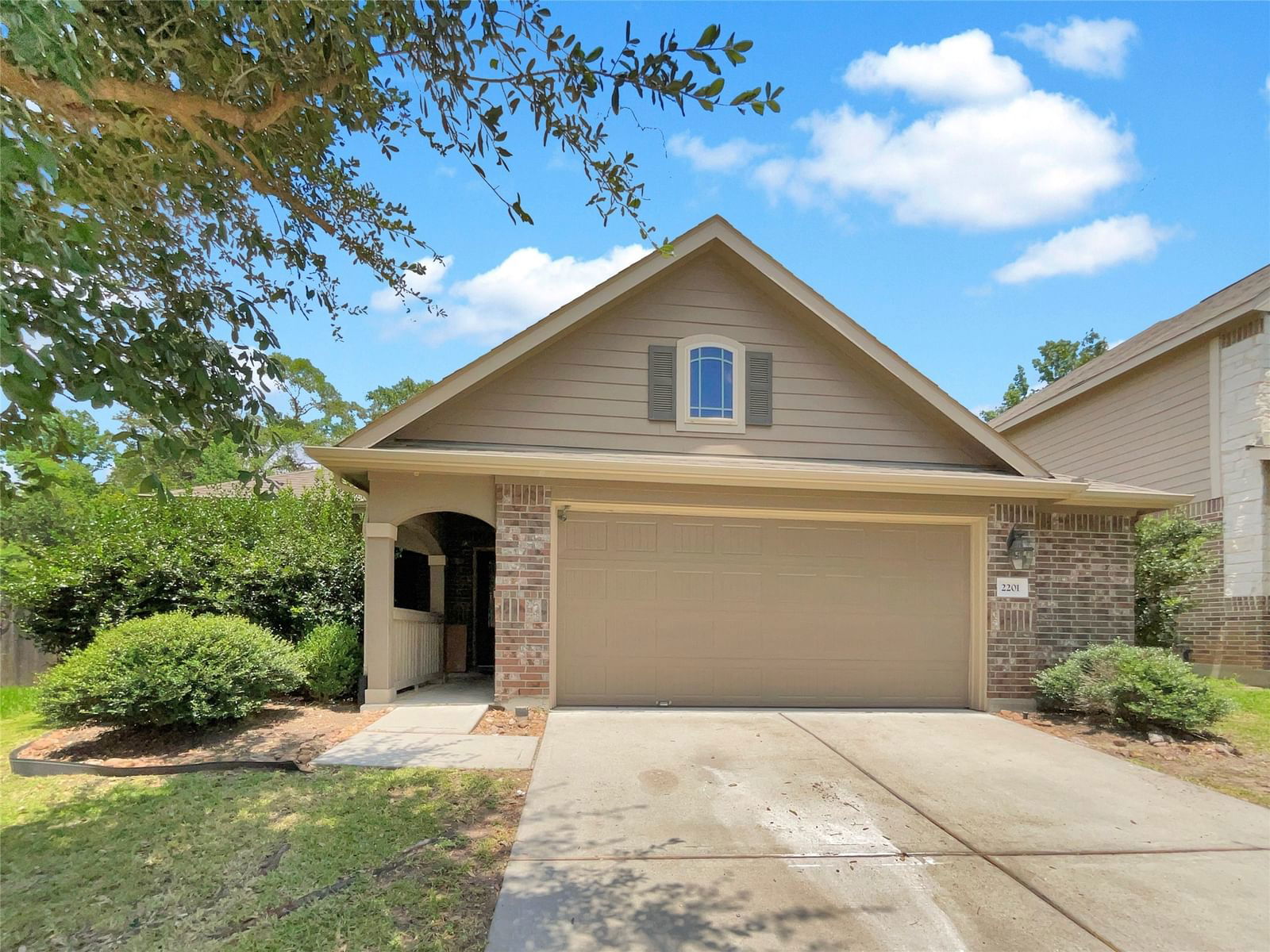 Real estate property located at 2201 Oak Circle, Montgomery, Cedar Woods, Conroe, TX, US