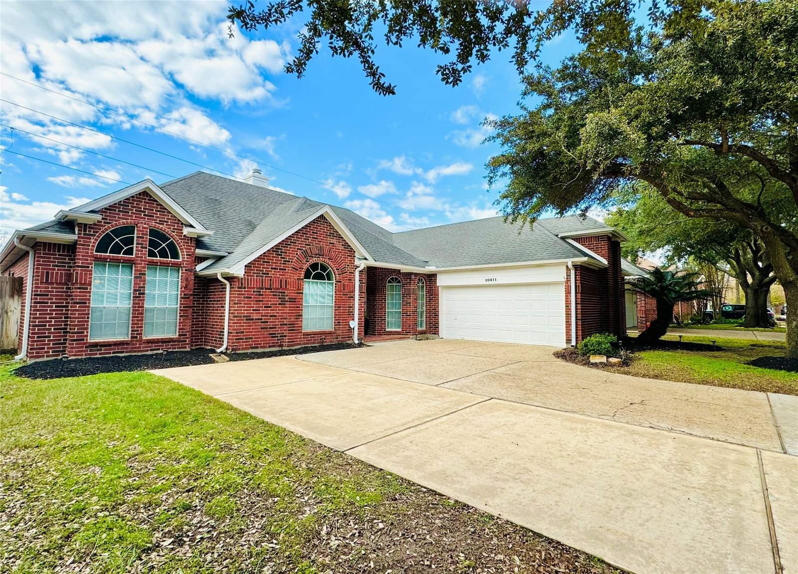 Real estate property located at 10411 Hedge Way, Harris, Steeplechase, Houston, TX, US