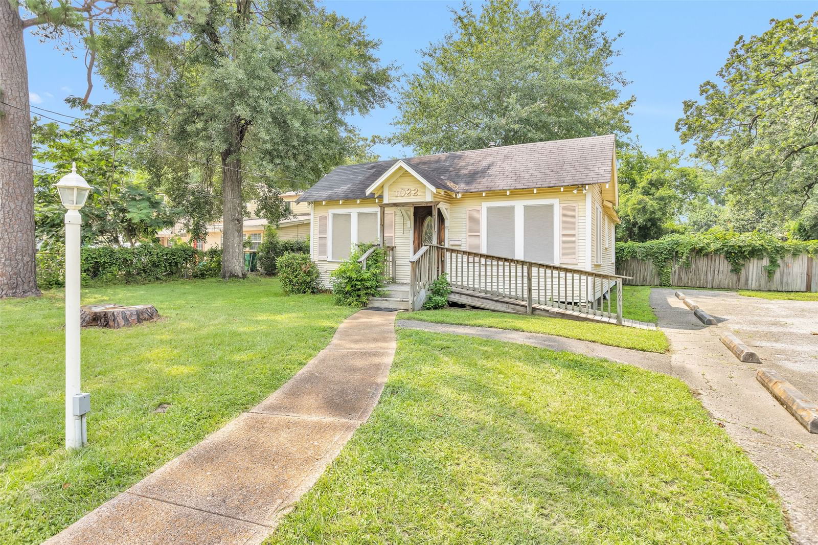 Real estate property located at 1022 Lewis, Montgomery, Glenwood Park, Conroe, TX, US