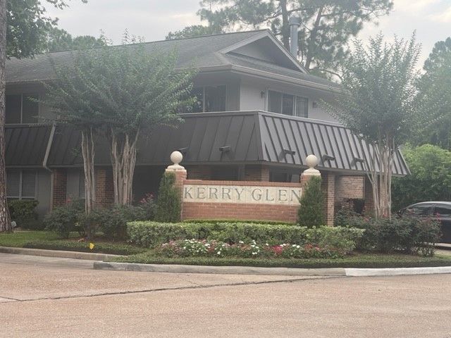 Real estate property located at 6585 Bayou Glen #6585, Harris, Houston, TX, US