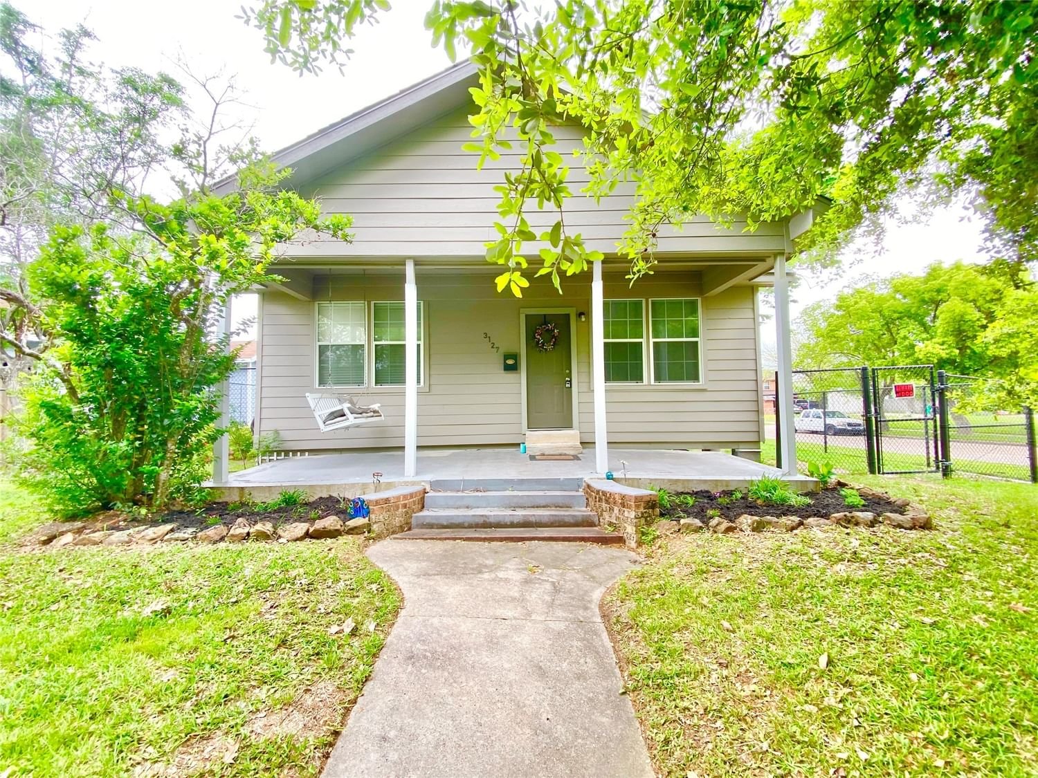Real estate property located at 3127 Iowa, Harris, East Baytown Add, Baytown, TX, US