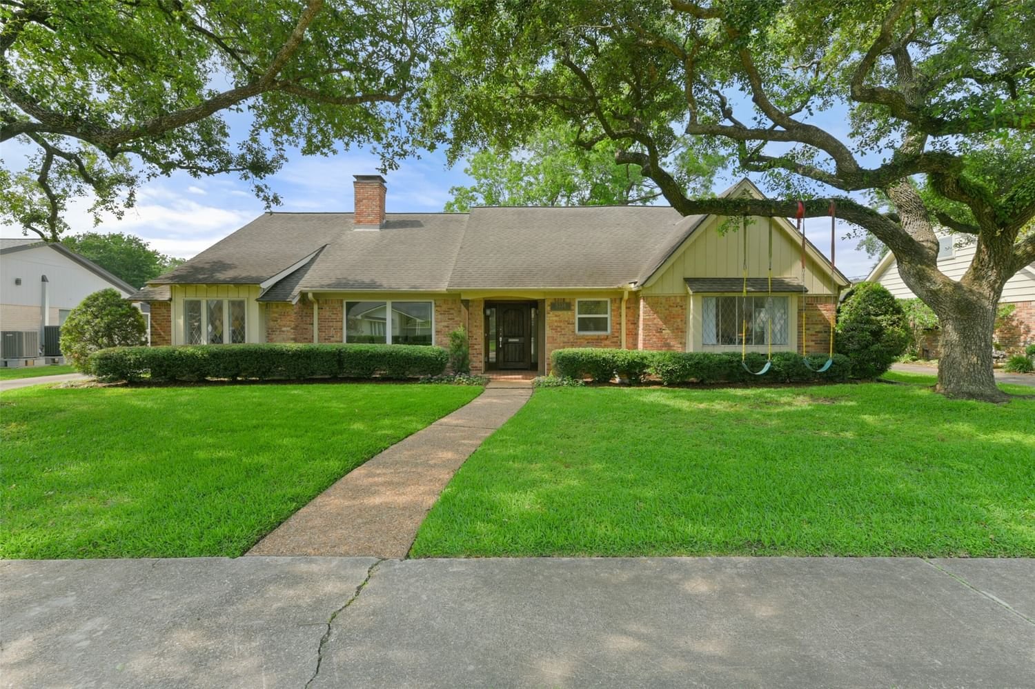 Real estate property located at 5338 Queensloch, Harris, Meyerland Sec 08 R/P H, Houston, TX, US