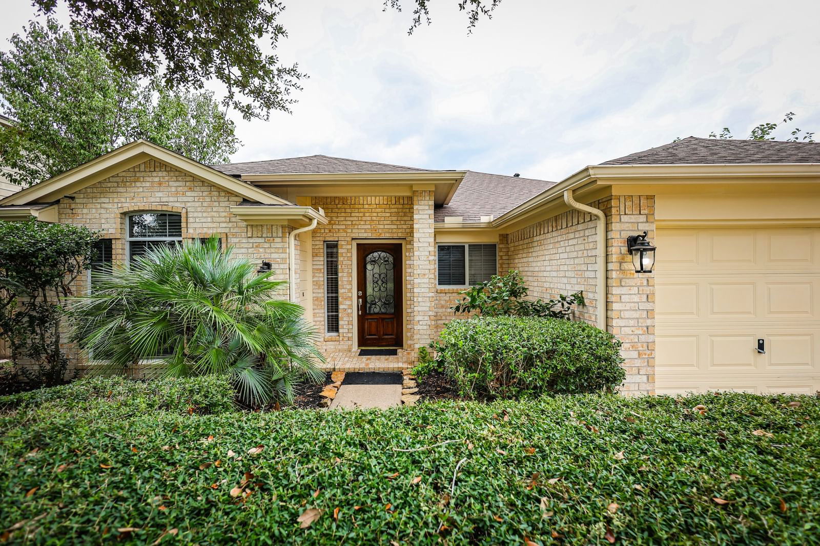 Real estate property located at 10103 Forest Spring, Brazoria, Autumn Lake Sec 1-2-3, Pearland, TX, US